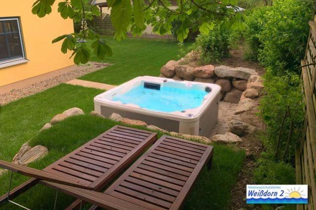 Familienfreundliches Reetdachhaus Weissdorn 2 Villa Puddemin Екстериор снимка